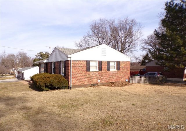 860 Graham Road, Florissant, MO 63031
