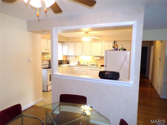 860 Graham Road, Florissant, MO 63031