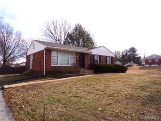 860 Graham Road, Florissant, MO 63031