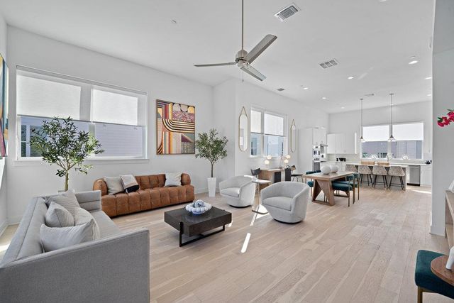 3816 Berkman DR, Austin, TX 78723