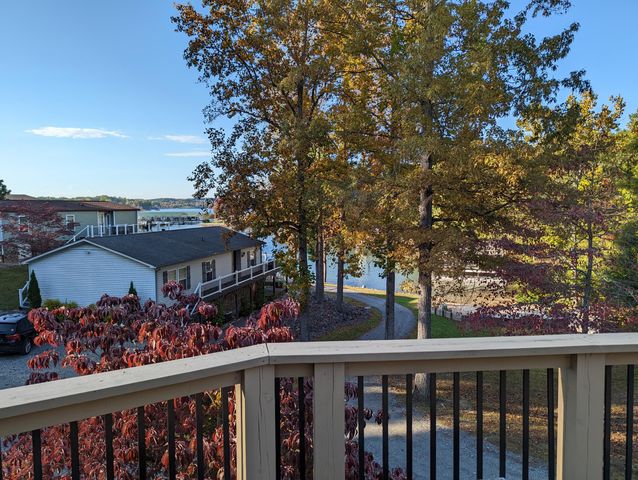 102 Hiram WAY, Huddleston, VA 24104