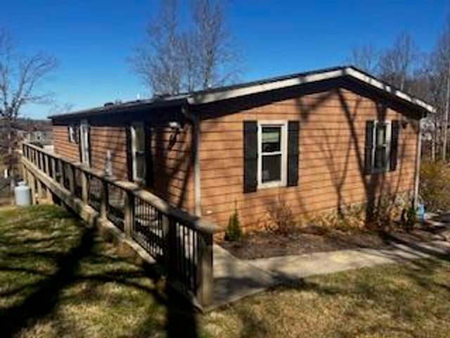 102 Hiram WAY, Huddleston, VA 24104