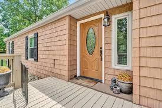 102 Hiram WAY, Huddleston, VA 24104