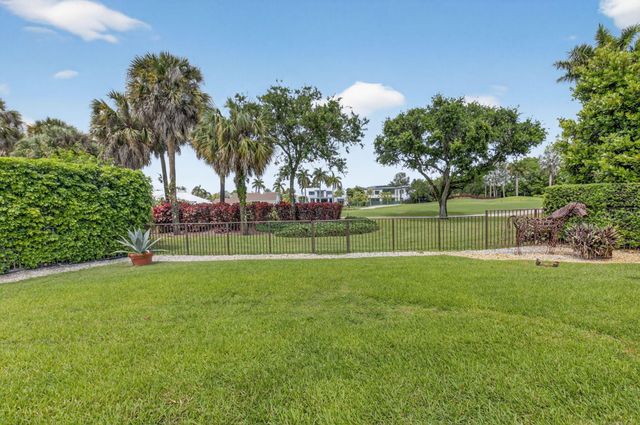 17646 Scarsdale Way, Boca Raton, FL 33496