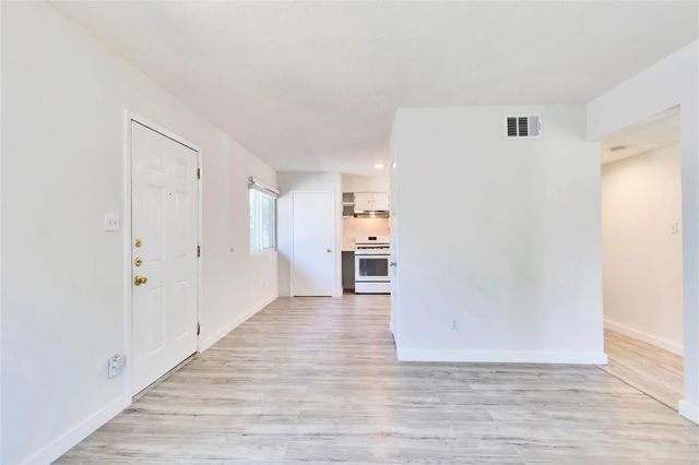 3462 Willowrun DR B, Austin, TX 78704