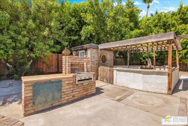 401 E Glen S Circle, Palm Springs, CA 92262