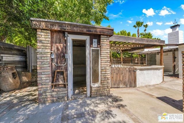 401 E Glen S Circle, Palm Springs, CA 92262