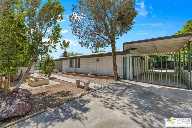 401 E Glen S Circle, Palm Springs, CA 92262