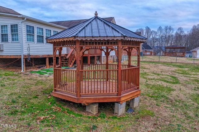 521 Westfield Avenue, Church Hill, TN 37642