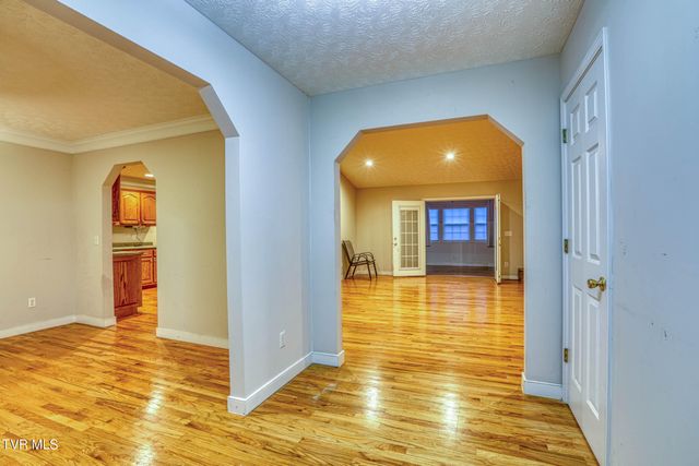 521 Westfield Avenue, Church Hill, TN 37642