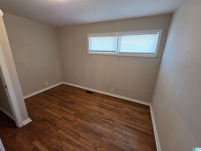 1513 29TH AVENUE N, Hueytown, AL 35023