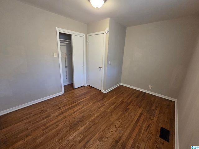 1513 29TH AVENUE N, Hueytown, AL 35023