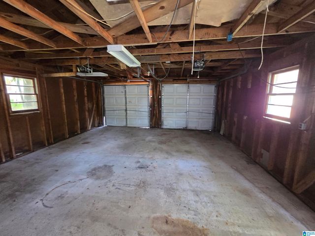 1513 29TH AVENUE N, Hueytown, AL 35023