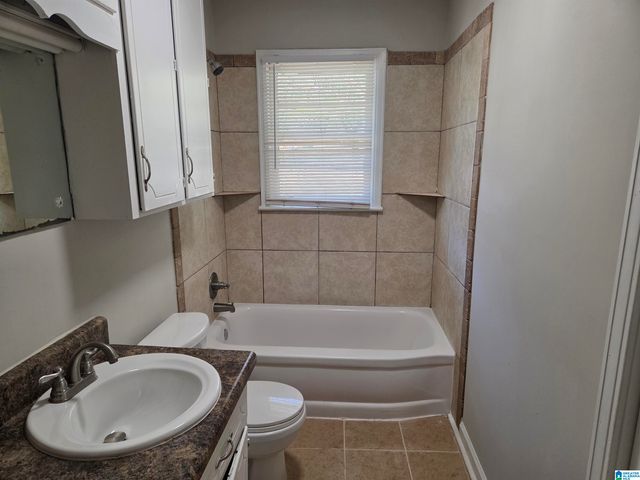 1513 29TH AVENUE N, Hueytown, AL 35023