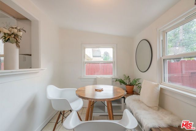 4354 Prospect Avenue, Los Angeles, CA 90027