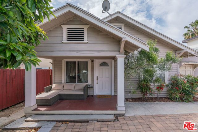 4354 Prospect Avenue, Los Angeles, CA 90027