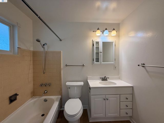 1330 Mt Pisgah Rd D, Walnut Creek, CA 94596