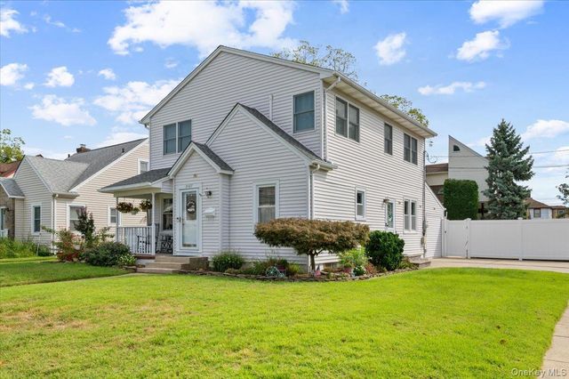 2487 Arthur Court, Oceanside, NY 11572