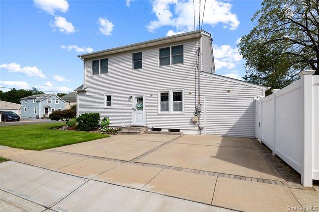 2487 Arthur Court, Oceanside, NY 11572