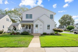 2487 Arthur Court, Oceanside, NY 11572