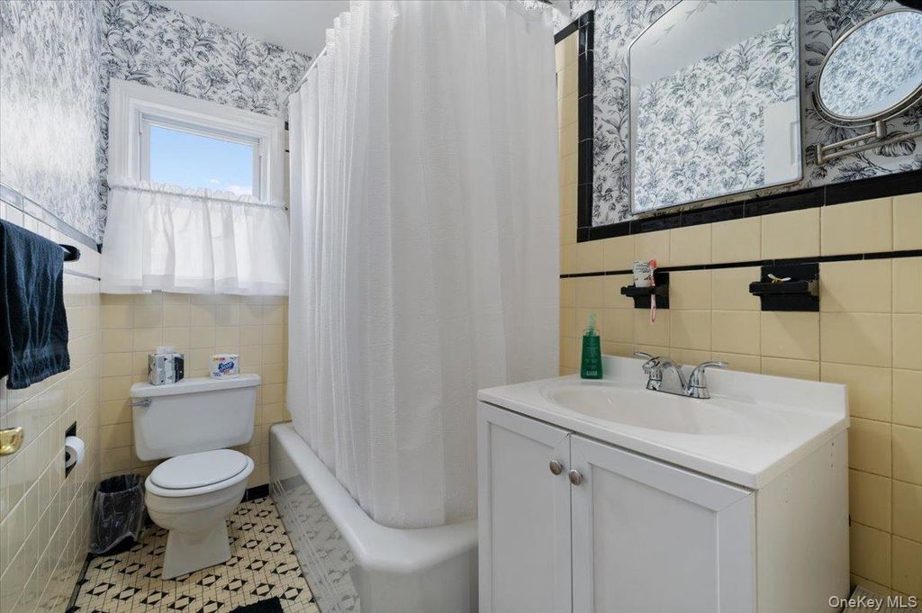 2487 Arthur Court, Oceanside, NY 11572 — photo 4