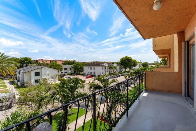 1900 W 54th St 220, Hialeah, FL 33012