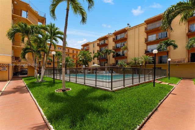 1900 W 54th St 220, Hialeah, FL 33012