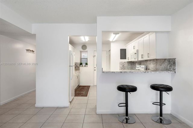 1900 W 54th St 220, Hialeah, FL 33012