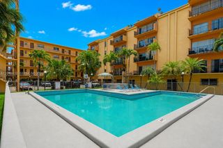 1900 W 54th St 220, Hialeah, FL 33012