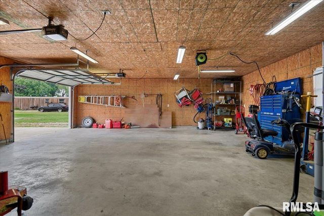 3326 Brickler Road, Springfield, IL 62707