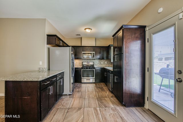 14193 CHARLES POLLOCK Avenue, El Paso, TX 79938