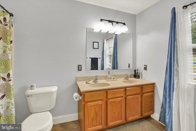 5 EMILY CT, Reading, PA 19606