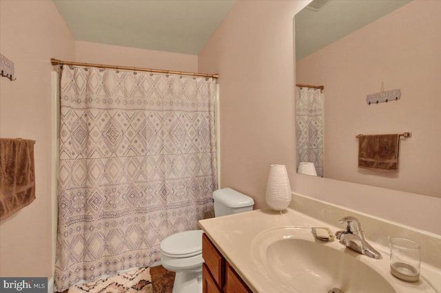 5 EMILY CT, Reading, PA 19606