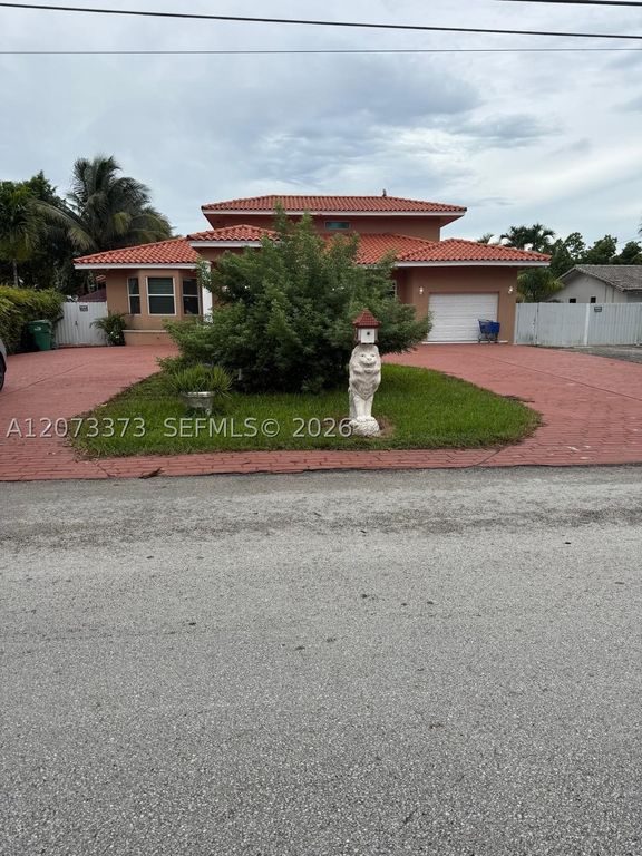 13926 SW 14th St, Miami, FL 33184