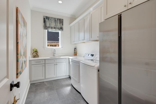 353 BUBBY DR, Collierville, TN 38017