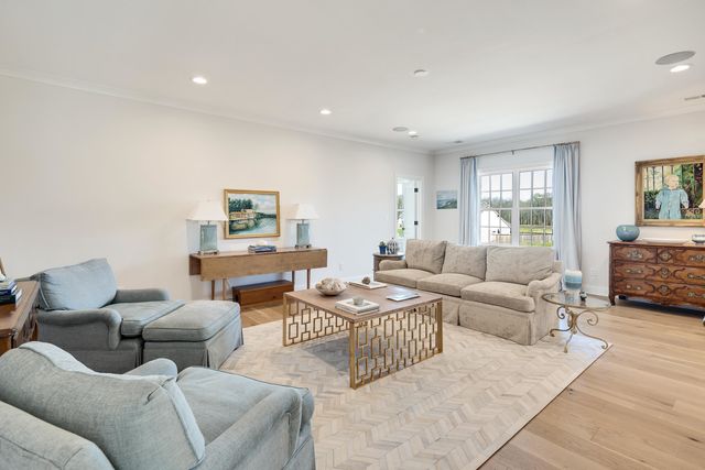 353 BUBBY DR, Collierville, TN 38017