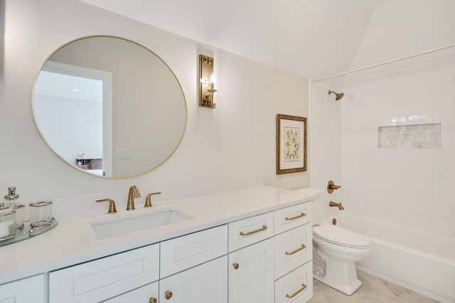 353 BUBBY DR, Collierville, TN 38017