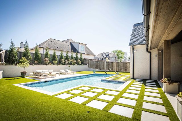 353 BUBBY DR, Collierville, TN 38017