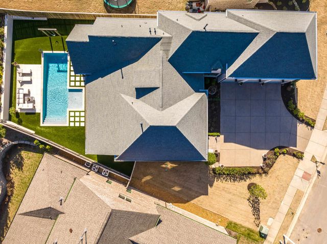 353 BUBBY DR, Collierville, TN 38017