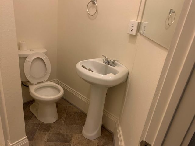 617 W Gandy Street W 3, Denison, TX 75020