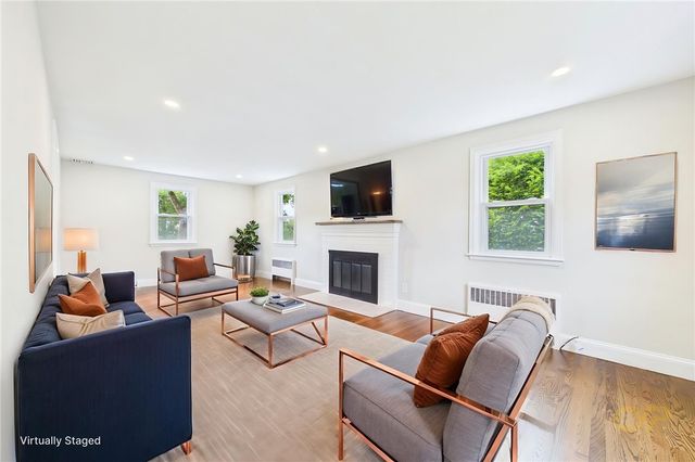 28 Eden Crest Drive, Cranston, RI 02920