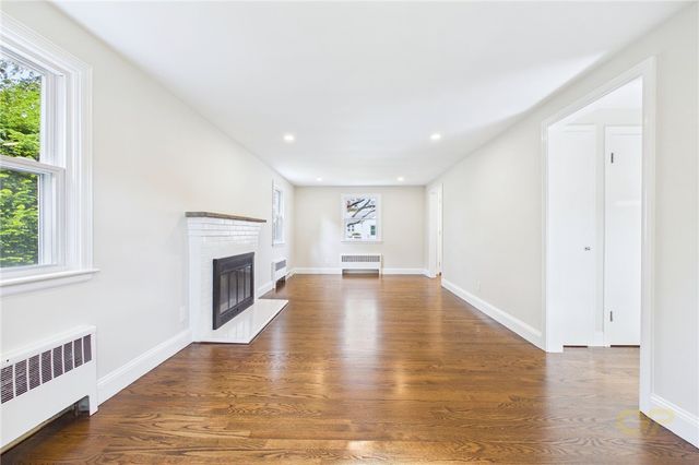 28 Eden Crest Drive, Cranston, RI 02920