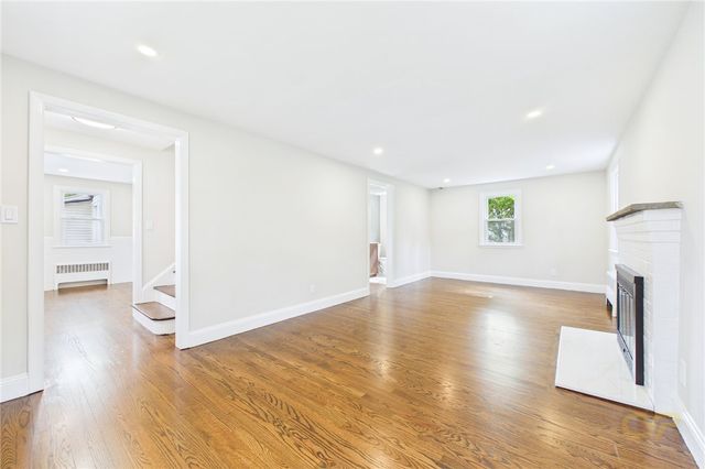 28 Eden Crest Drive, Cranston, RI 02920