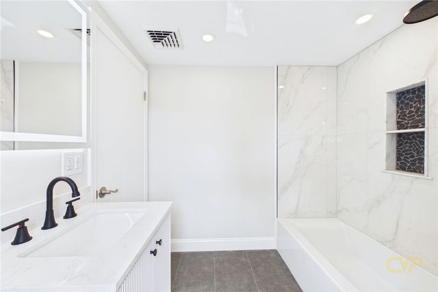 28 Eden Crest Drive, Cranston, RI 02920