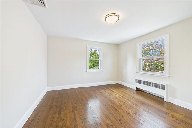 28 Eden Crest Drive, Cranston, RI 02920