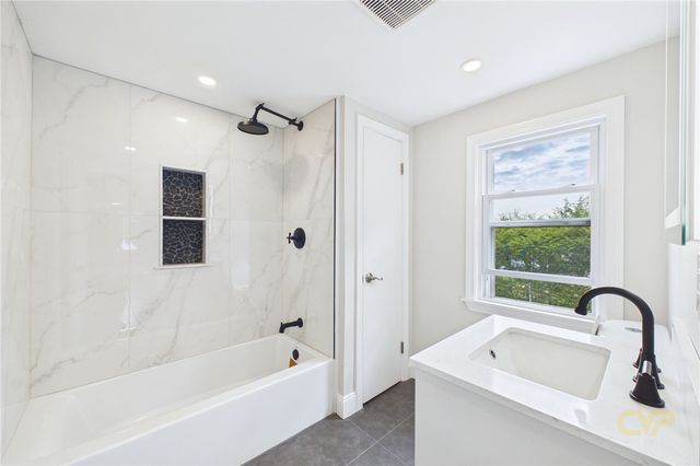 28 Eden Crest Drive, Cranston, RI 02920