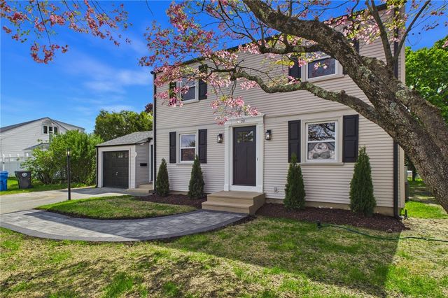 28 Eden Crest Drive, Cranston, RI 02920