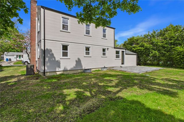 28 Eden Crest Drive, Cranston, RI 02920