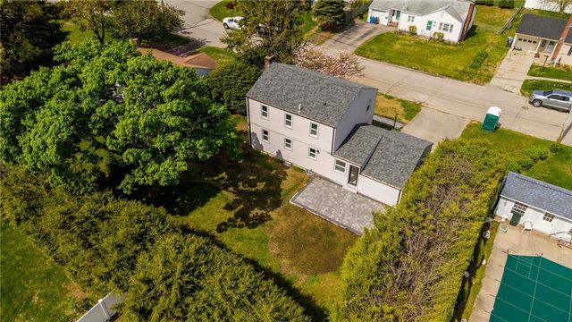 28 Eden Crest Drive, Cranston, RI 02920
