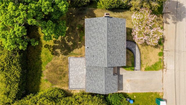 28 Eden Crest Drive, Cranston, RI 02920